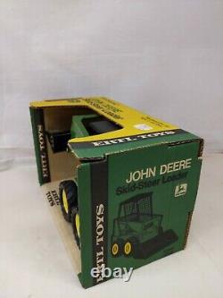 1/16 Ertl Farm Toy John Deere Skid Steer Loader