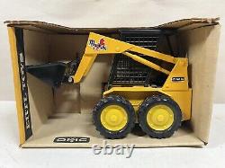 1/16 Vintage OMC Owatonna Skid Steer Mustang Loader DieCast New in Box by ERTL
