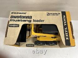 1/16 Vintage OMC Owatonna Skid Steer Mustang Loader DieCast New in Box by ERTL