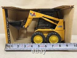 1/16 Vintage OMC Owatonna Skid Steer Mustang Loader DieCast New in Box by ERTL