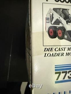 Bobcat 763 Blue Skid-Steer Loader Wan Ho 125 Scale Diecast Model #6900561 New