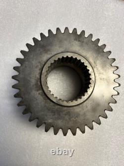 Gear fits LS180 LX865 LX885 skid steer, NEW, OEM 9840677 89840677 New Holland
