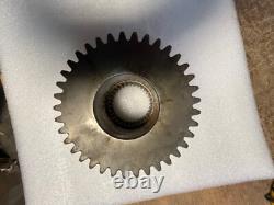 Gear fits LS180 LX865 LX885 skid steer, NEW, OEM 9840677 89840677 New Holland