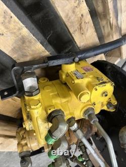 LX885 Drive Pump Left & Right Sides assembly fits New Holland Skid Steer LS180 LX885 Drive Pump Left & Right Sides assembly fits New Holland Skid Steer LS180