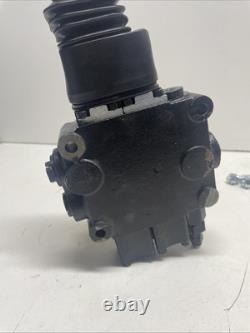 Landhonor LDH-T450 Mini Skid Steer Duplex Valve With Control Sticks #1659