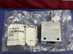 New Holland/ CASE IH Boom Override Valve 48076574 for Skid Steer Loader