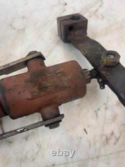 New Holland L775 Skid Steer Loader Steering Cylinder Brackets & Linkage