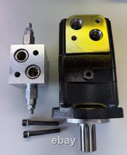 Skid Steer Kit, F2160 14 spline Hydraulic Motor with Cross Port Relief Valve
