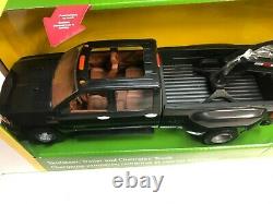 TOMY Big Farm Chevy Truck with Skid Steer and Trailer 1/16 scale (LP55403)