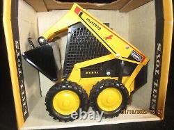 Vintage ERTL OMC Owatonna Mustang Skid Steer Loader Collectors #1 NIB 1/16 scale
