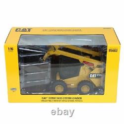 1/16 Cat Caterpillar 272d2 Skid Steer Loader Avec Pièces Jointes Par Ertl 85602