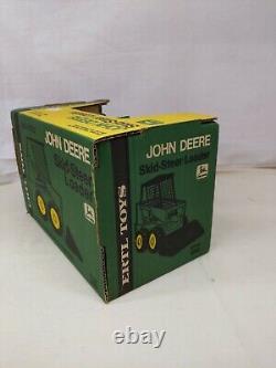 1/16 Jouet de ferme Ertl John Deere Chargeur compact