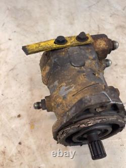 2001 Chargeuse compacte New Holland LS150 moteur d'entraînement droit