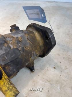 2001 Chargeuse compacte New Holland LS150 moteur d'entraînement droit