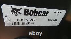 Accouplement de tarière Bobcat 6812766 Bob-Tach Moteur Bit Yoke Skid Steer Authentique OEM NEUF