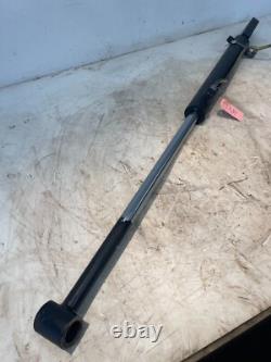 Chargeur compact New Holland L565 vérin de levage