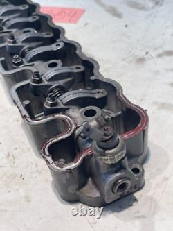 Ensemble de bras oscillants de chargeuse sur pneus New Holland L565