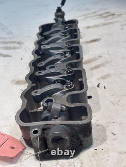 Ensemble de bras oscillants de chargeuse sur pneus New Holland L565