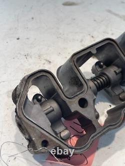 Ensemble de bras oscillants de chargeuse sur pneus New Holland L565