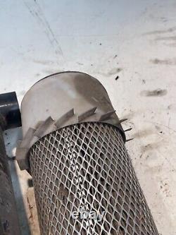 Filtre à air pour chargeuse à direction skid New Holland L565
