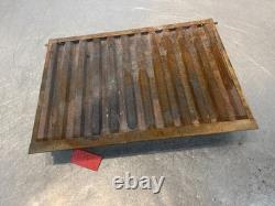 Panneau supérieur du capot du chargeur sur pneus New Holland L170