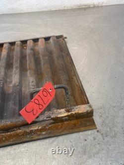 Panneau supérieur du capot du chargeur sur pneus New Holland L170