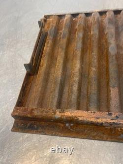 Panneau supérieur du capot du chargeur sur pneus New Holland L170