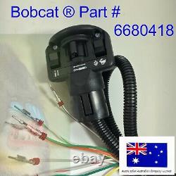 Poignée de commande droite du joystick Bobcat 6680418 RHS pour les modèles S205, S220, A220, S250, S300, S330