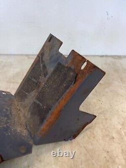 Support de plaque de pied pour chargeuse sur pneus New Holland LS150 de 2001