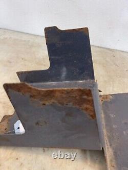Support de plaque de pied pour chargeuse sur pneus New Holland LS150 de 2001