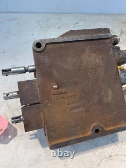 Vanne de contrôle hydraulique de chargeuse sur chenilles New Holland L565 34673-2C