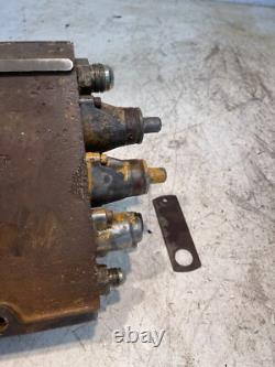 Vanne de contrôle hydraulique de chargeuse sur chenilles New Holland L565 34673-2C